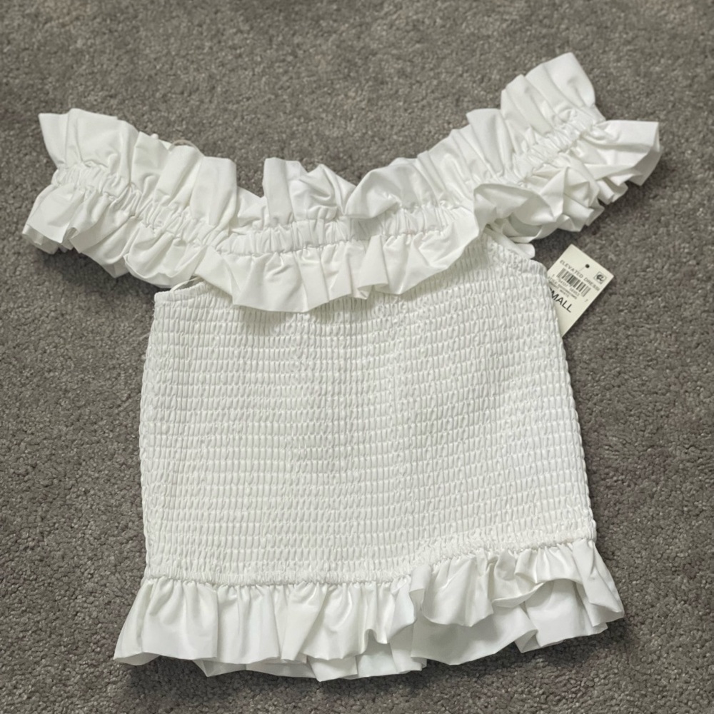 Brand new with tag White Off-Shoulder Ruffle shirred Top - Picture 8 of 10